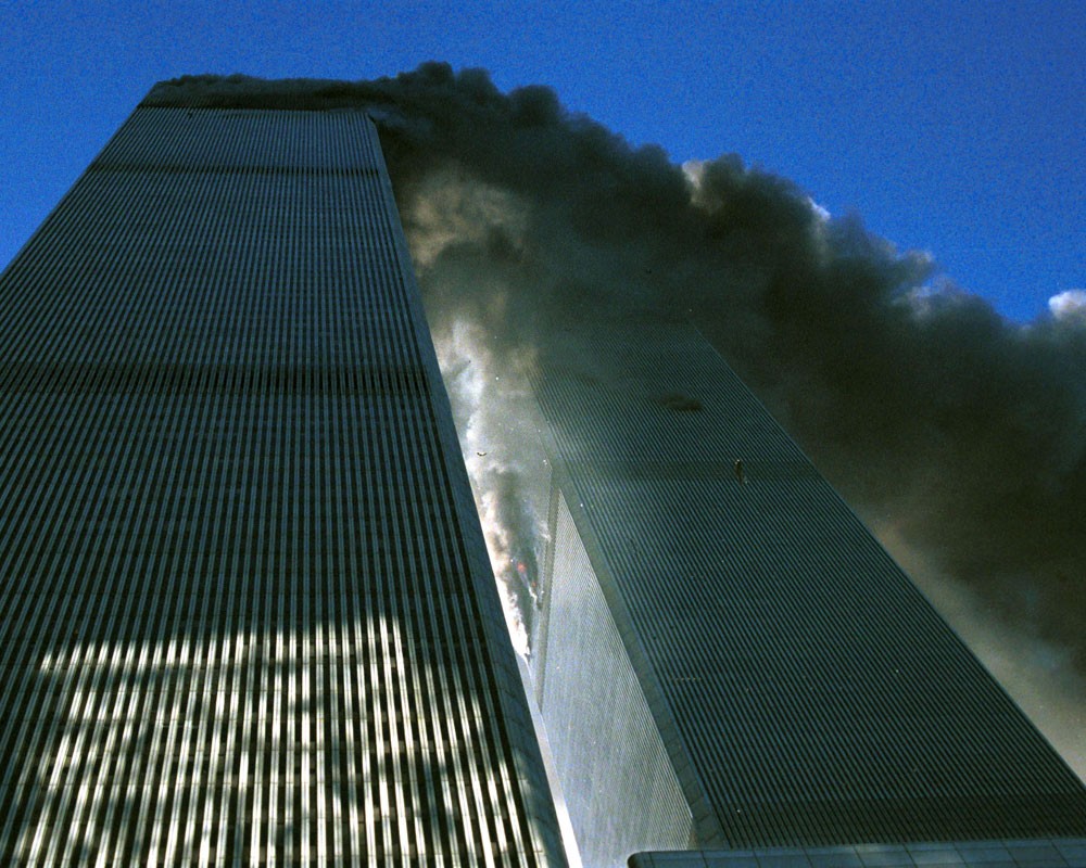 Сколько этажей было в башнях близнецах. Башни ВТЦ 11 сентября 2001. Всемирный торговый центр в Нью-Йорке 11 сентября. Северная башня ВТЦ 11 сентября. Башни ВТЦ В Нью-Йорке 11 сентября.