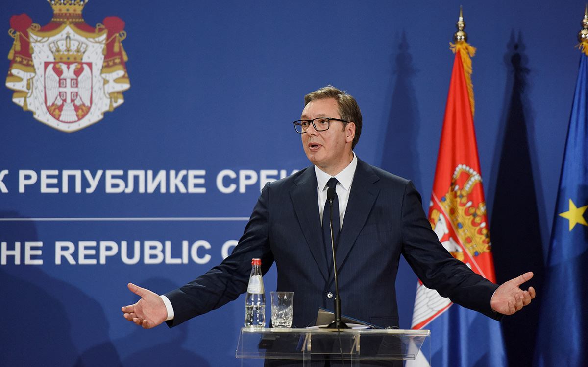 Вучич объяснил отказ от санкций против России по требованию Шольца"/>













