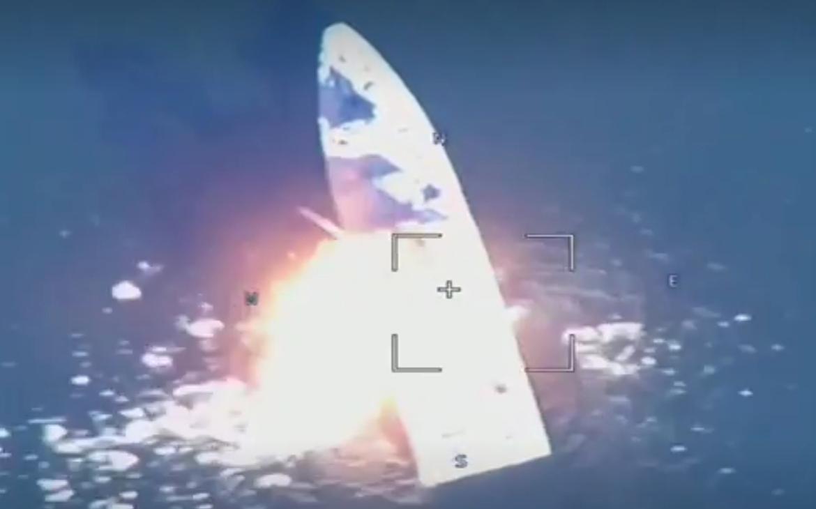 Уничтожение военного катера ВСУ беспилотником «Ланцет». Видео
