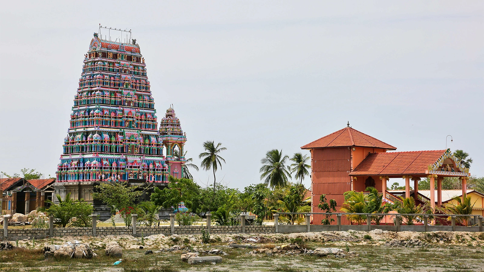 <p>Индуистский храм в Джафне, Шри-Ланка</p>