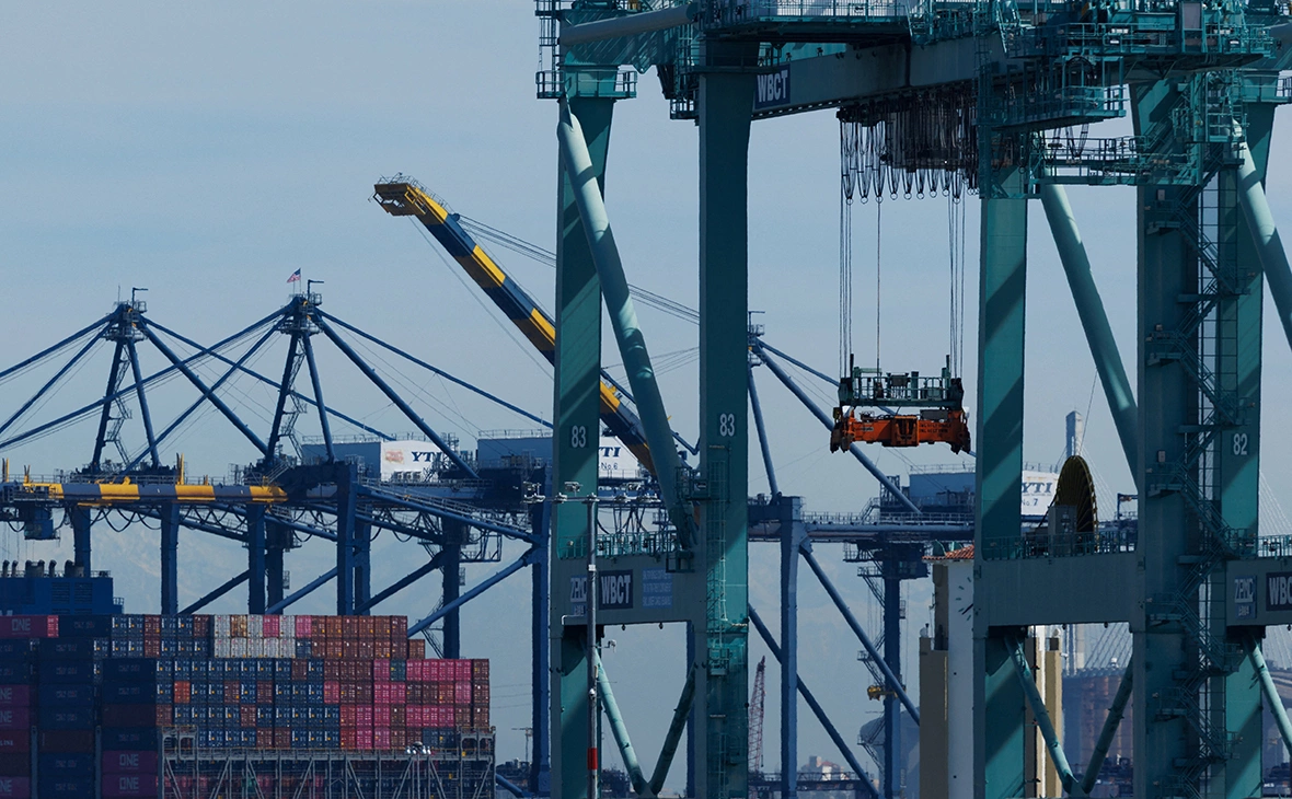 Mike Blake / Reuters