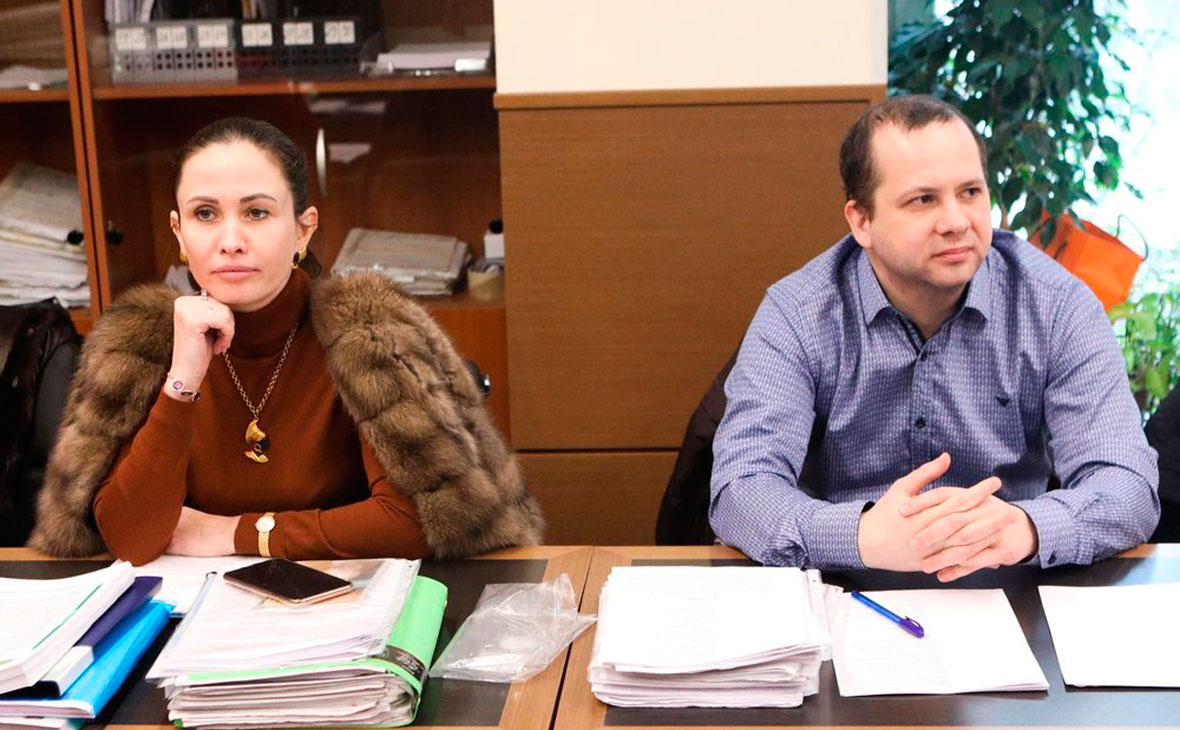 Адвокат матери ребенка Ольга Лукманова и адвокат отца ребенка Олег Сидорин
