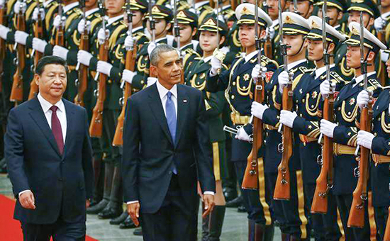 Президент США Барак Обама(справа) и председатель КНР Си Цзиньпин(слева)