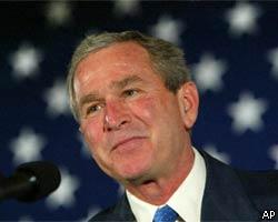 Кандидат в президенты США: Дж.Буш "ведет себя как глупец"