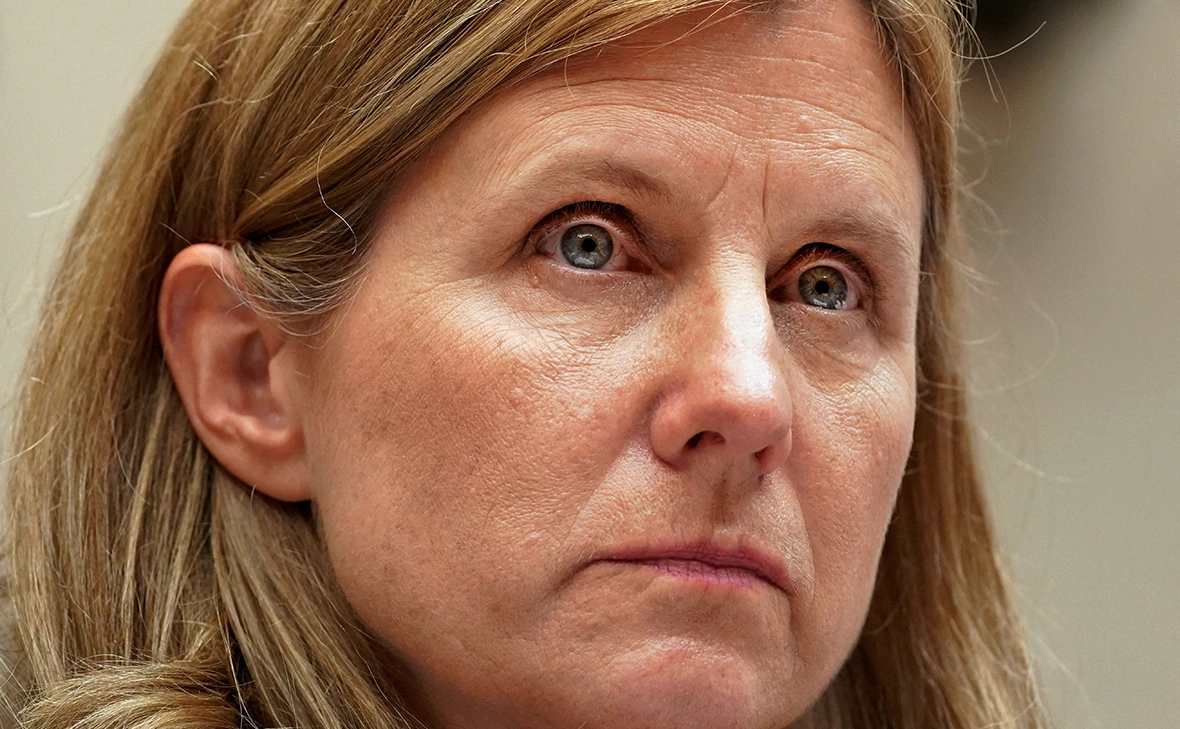 Ken Cedeno / Reuters