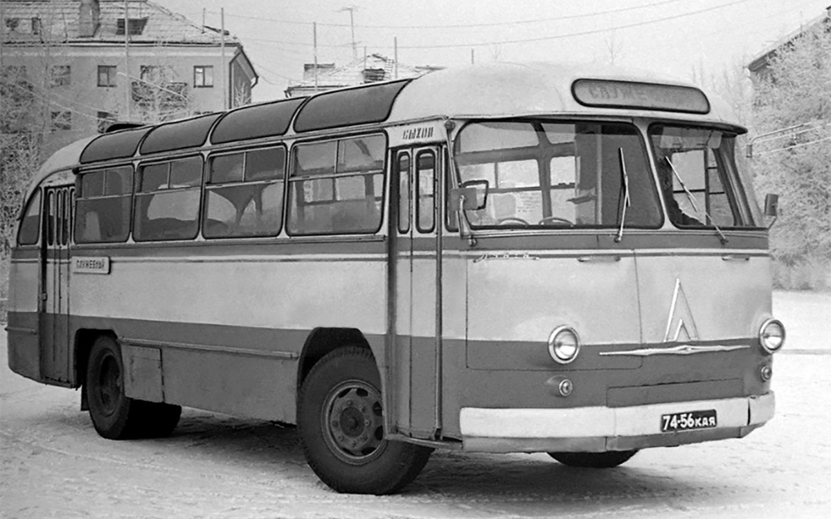 ЛАЗ-695