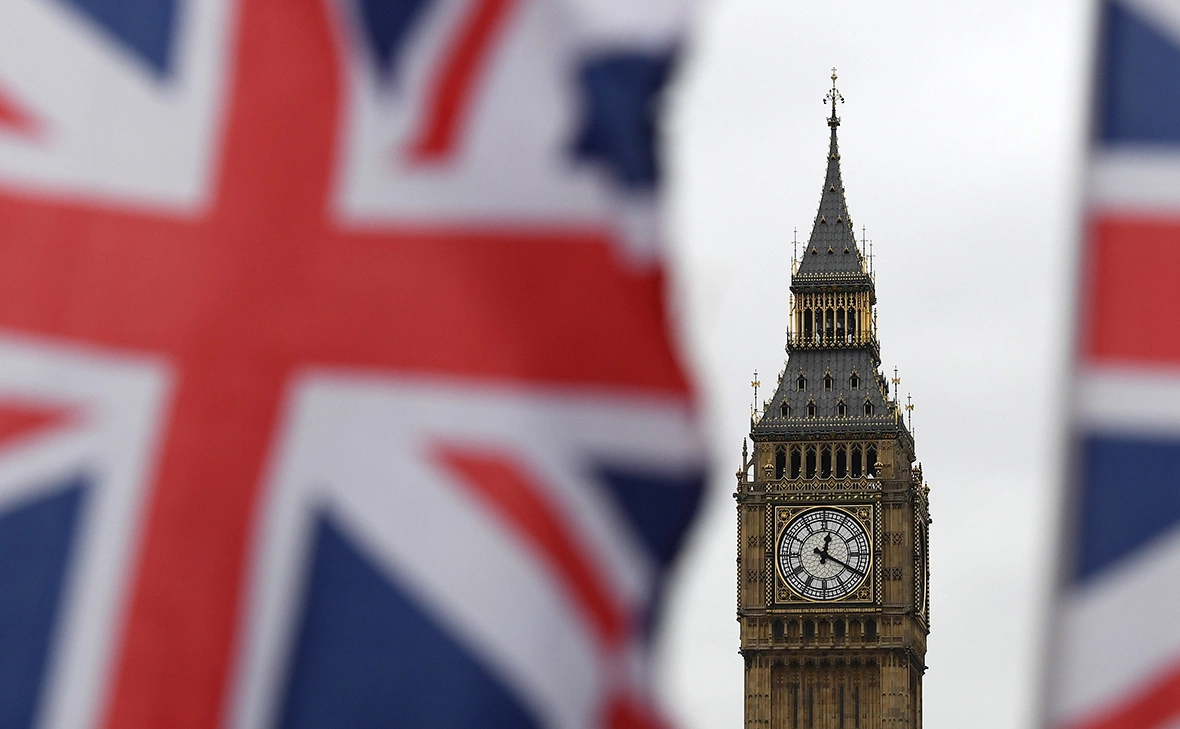 Carl Court / Getty Images