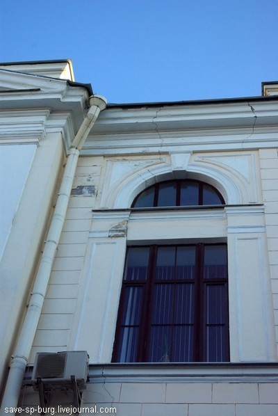 Элитное жилье угрожает историческому зданию в центре Петербурга