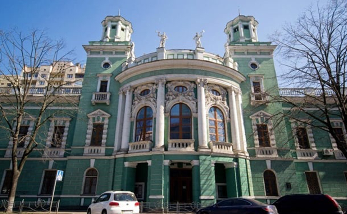 Вид на здание Национальной академии аграрных наук Украины