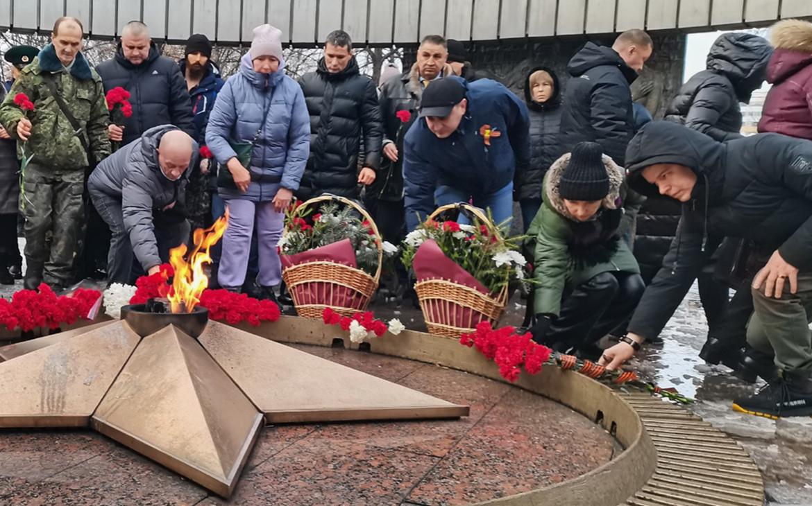 В Самаре прошел траурный митинг после гибели военнослужащих в Макеевке — РБК