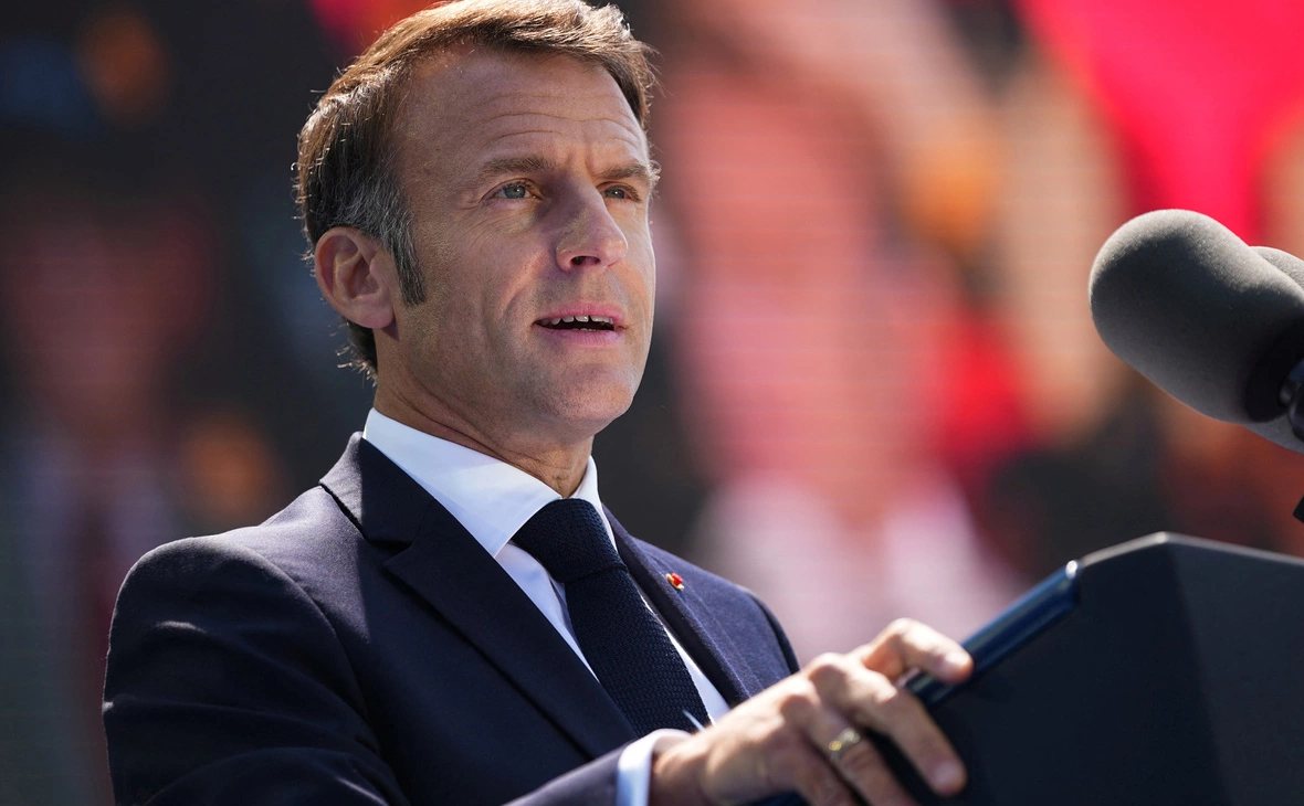 Daniel Cole / Reuters