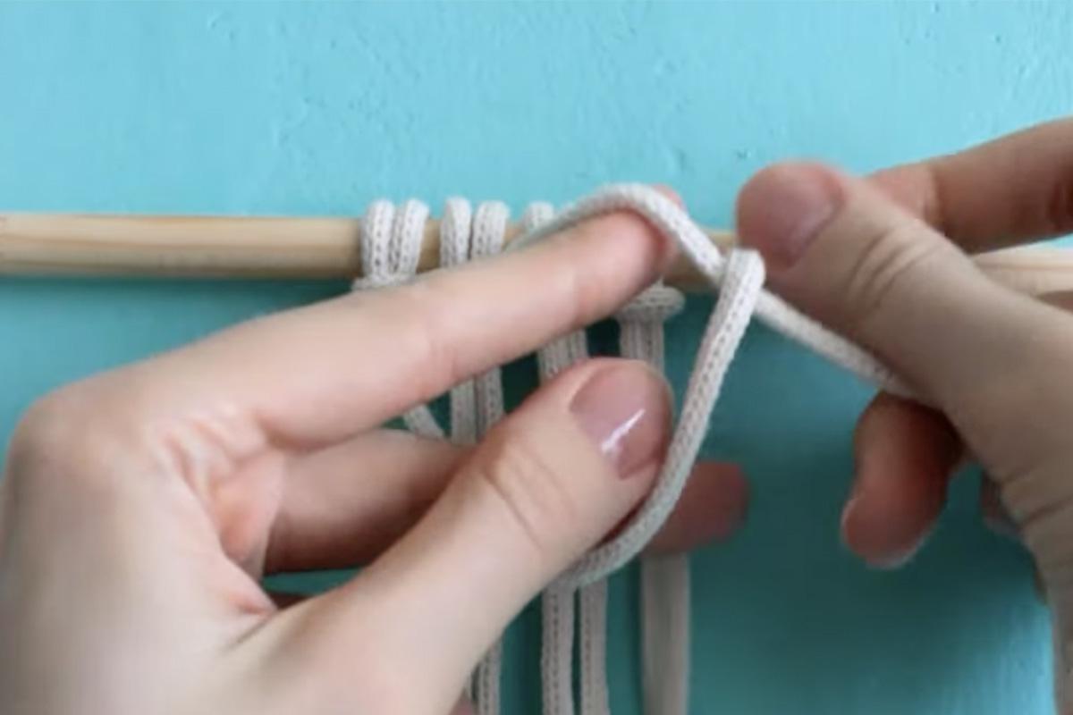 Полуштыки часто комибинируют с другими узлами для создания интересного узор