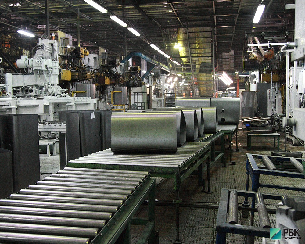 В цехах КАМАЗа.