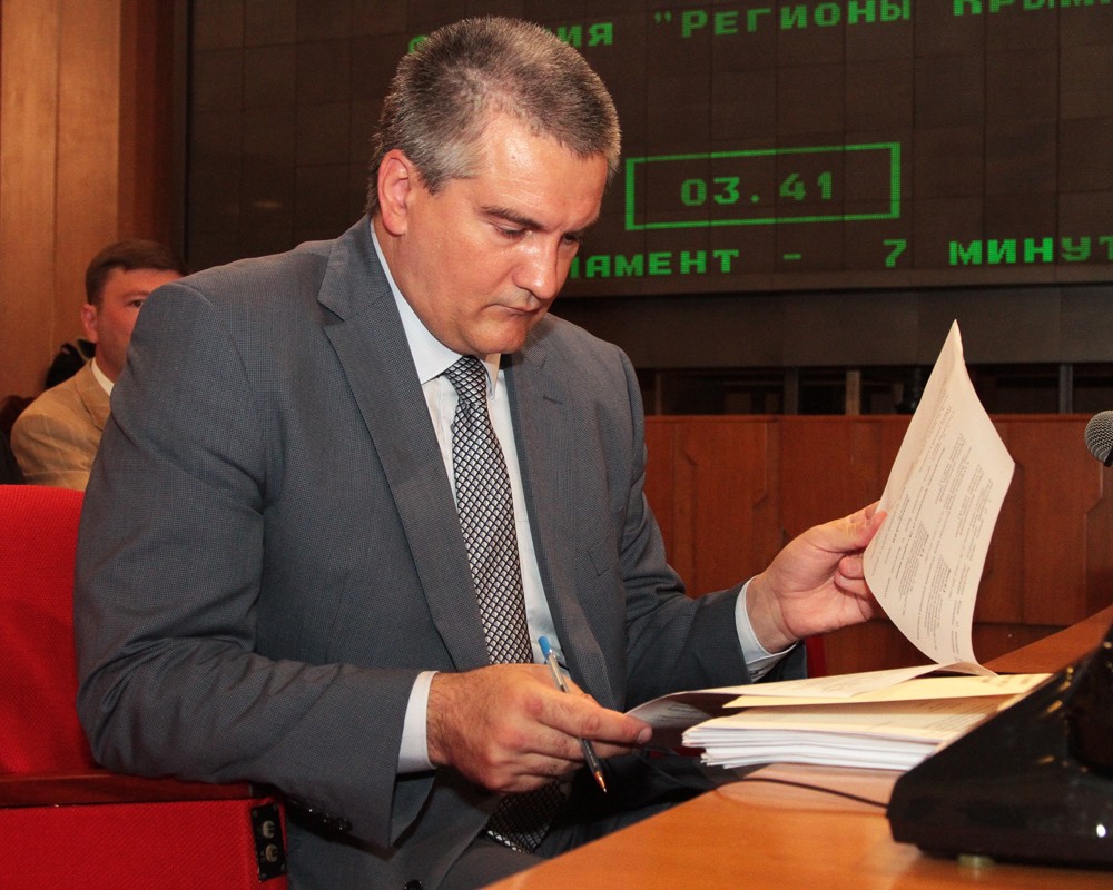 Глава республики  Крым Сергей Аксенов