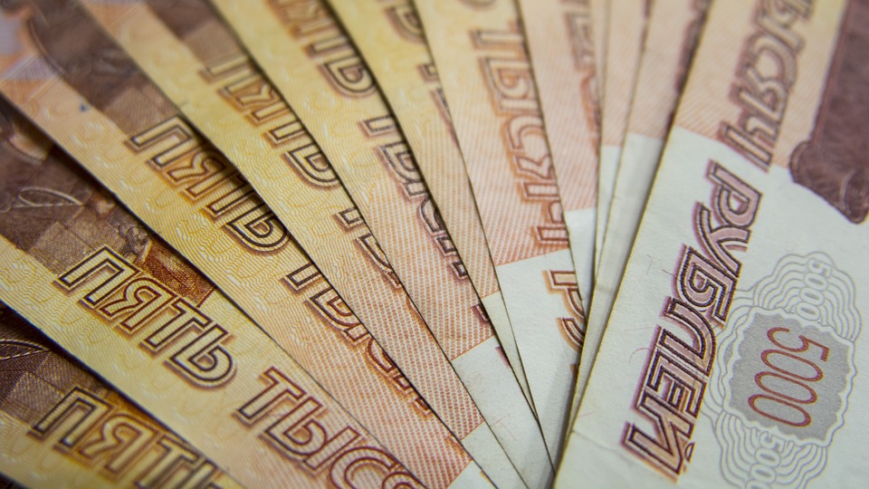 Калининградские работодатели задолжали сотни тысяч рублей