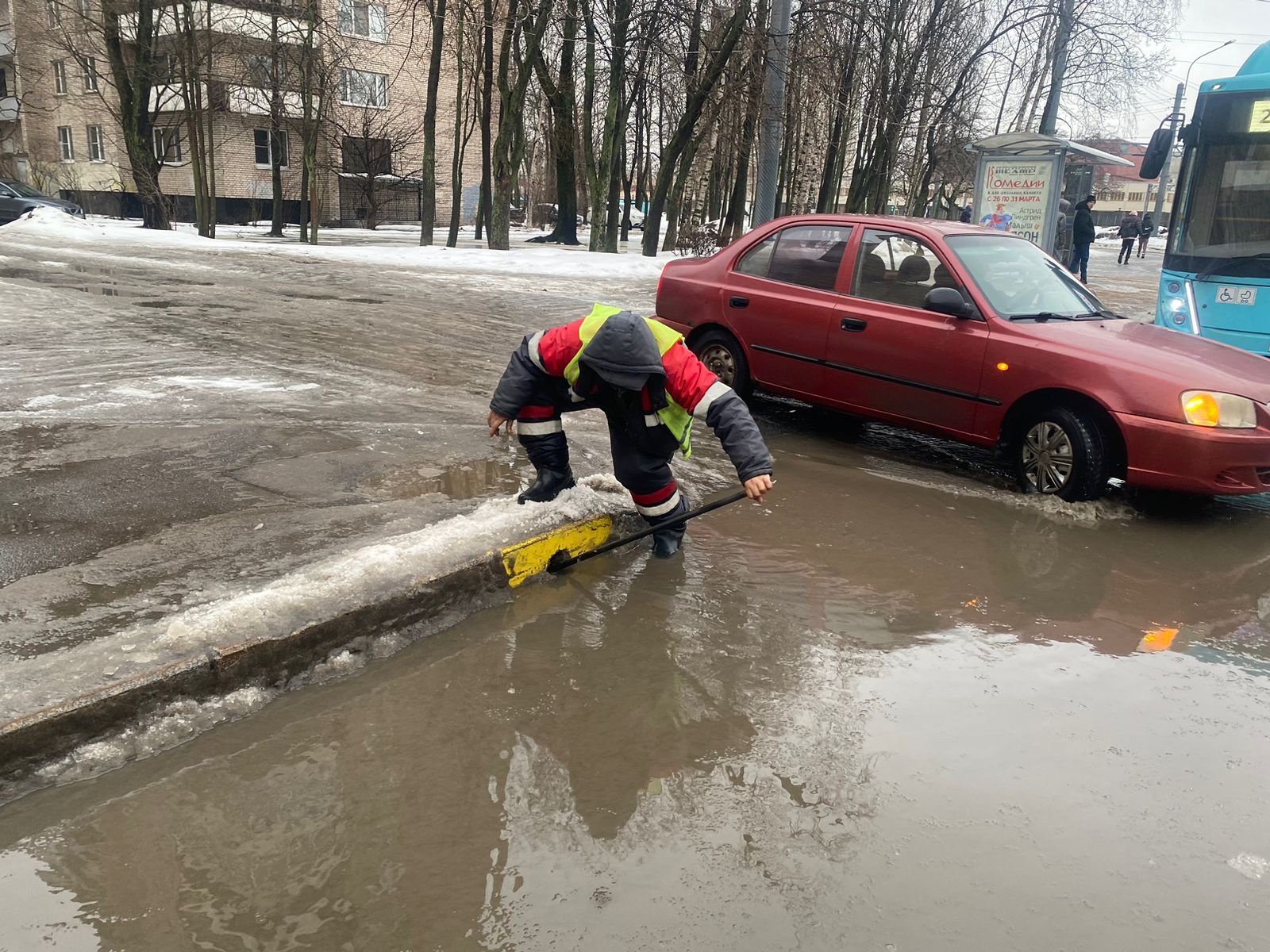 Очистка водоотводных патрубков