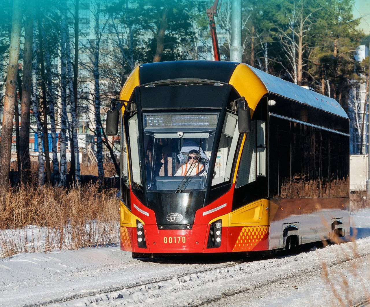 Начались испытания первого в России междугородного беспилотного трамвая