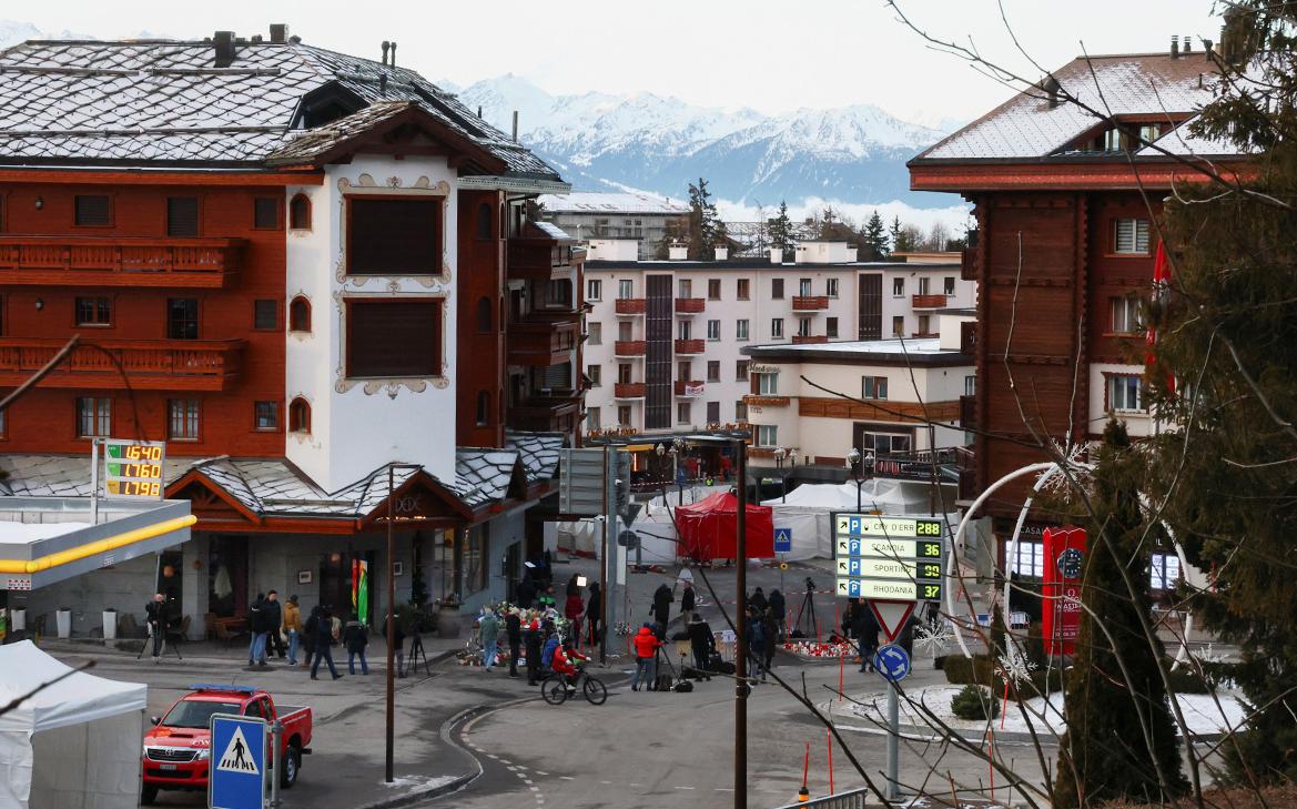 Посольство запросило информацию о россиянах после пожара в Швейцарии