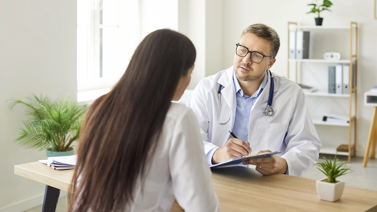 Минздрав установил оптимальный возраст женщины для рождения ребенка