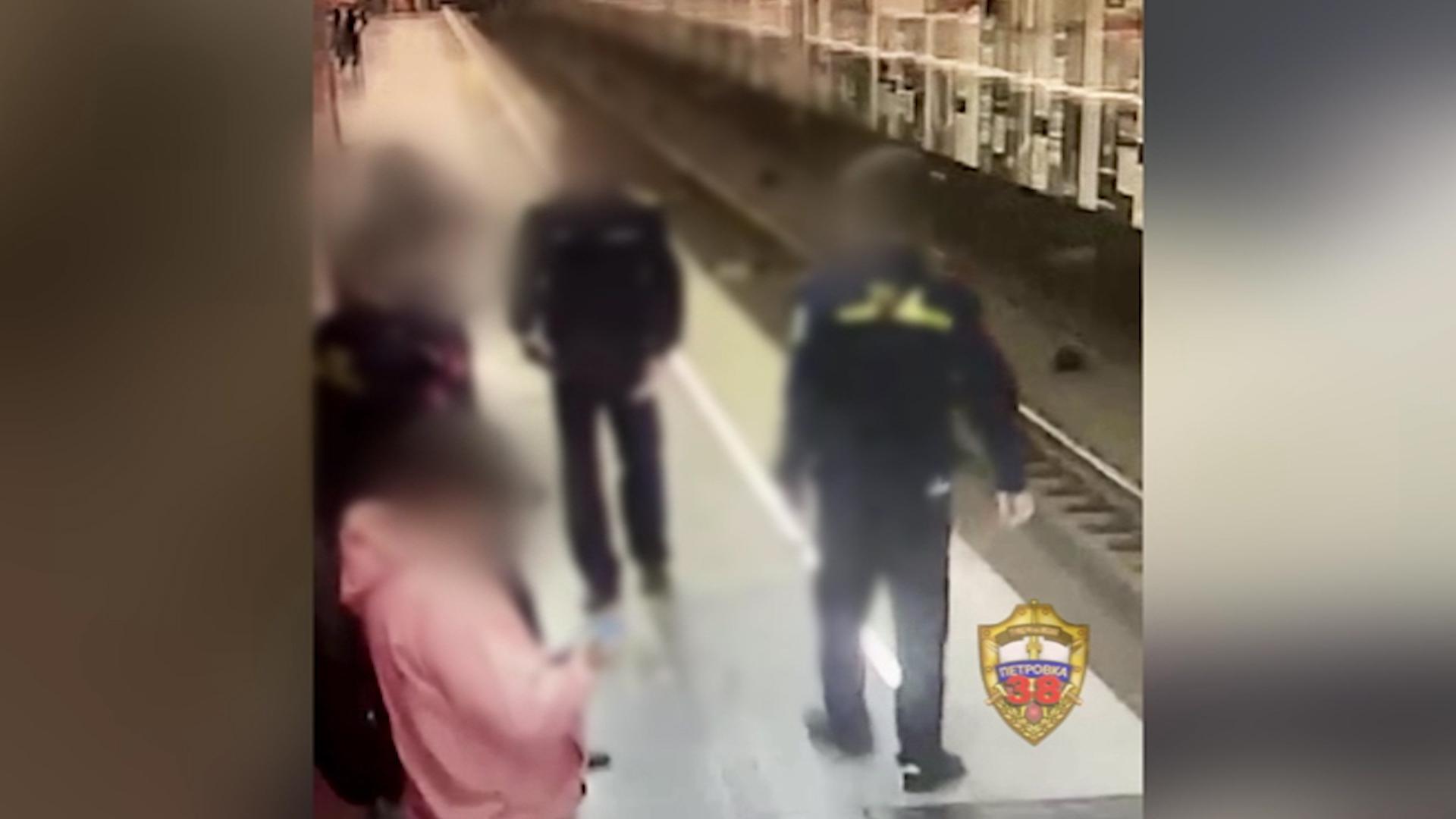 Подростки устроили стрельбу в московском метро