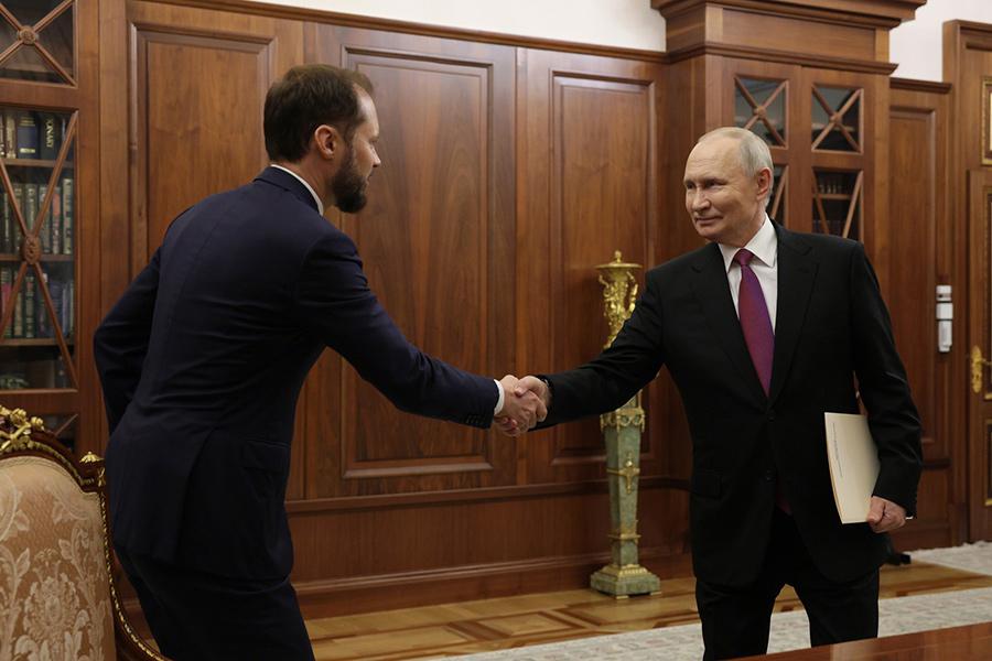 Виталий Королев и Владимир Путин во время встречи в Кремле