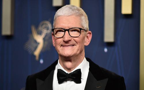 Экс-глава Apple Тим Кук продал акции компании почти на $64 млн