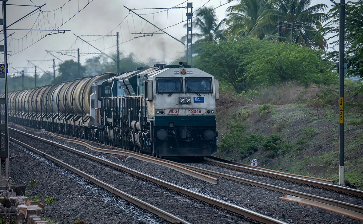 Dinesh Hukmani / Shutterstock