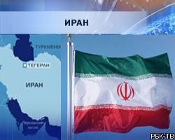 Иран требует от Азербайджана пропустить российский груз