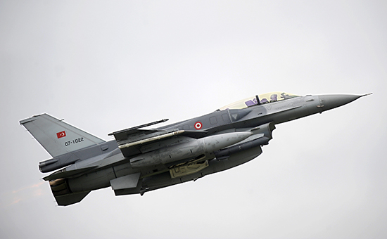 Турецкий истребитель F16