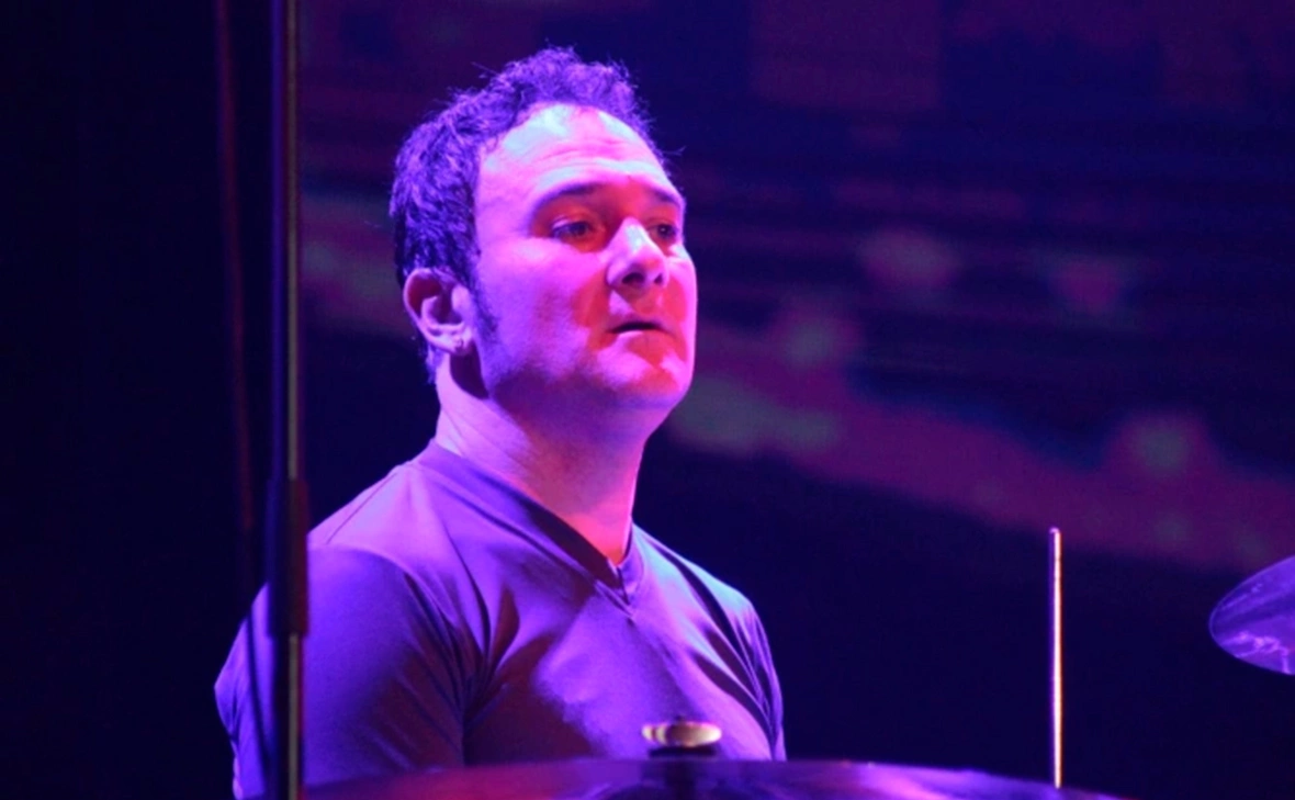 Direcția 5 / Facebook  (входит в корпорацию Meta, признана экстремистской и запрещена в России)