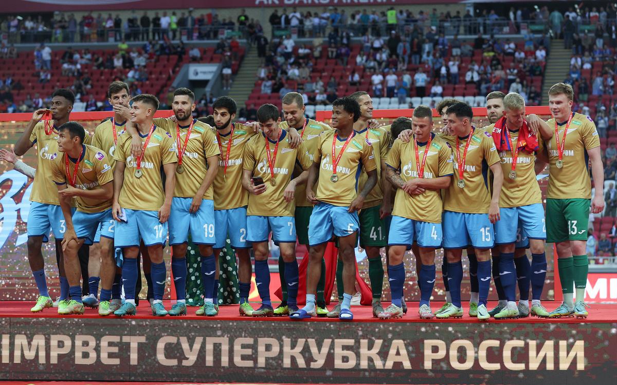 «Зенит» стал самым титулованным футбольным клубом в истории России