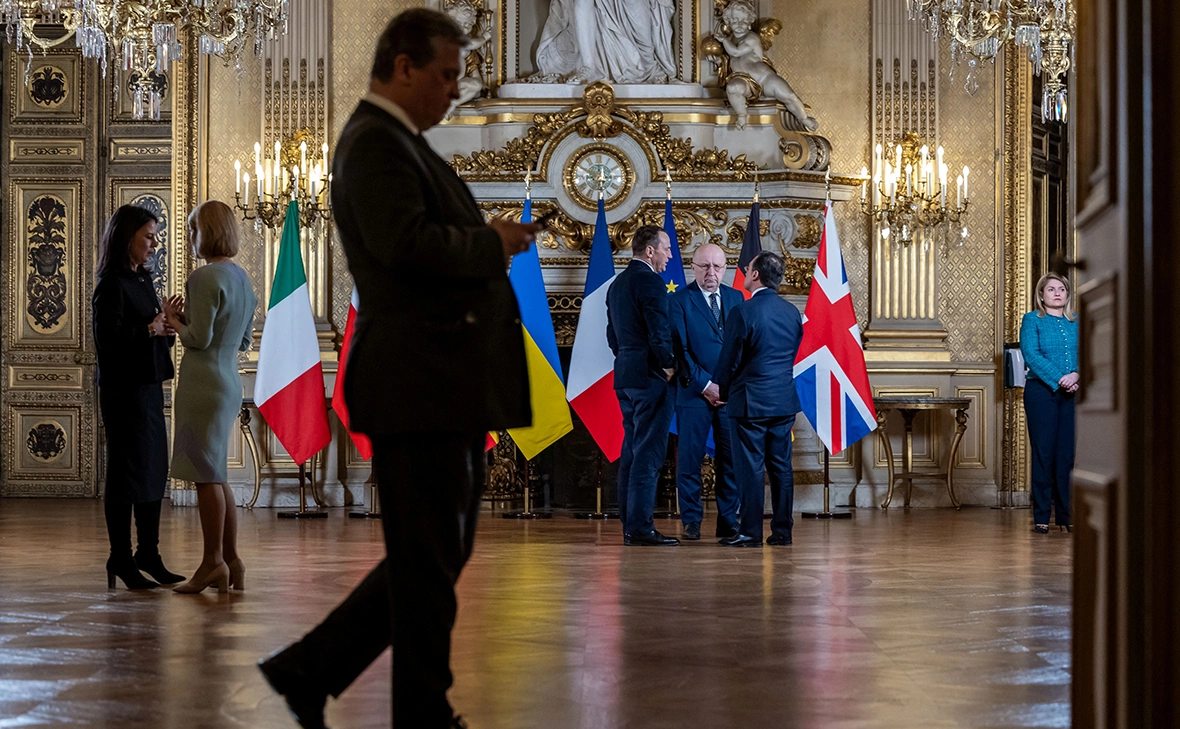 Christophe Petit Tesson / Reuters