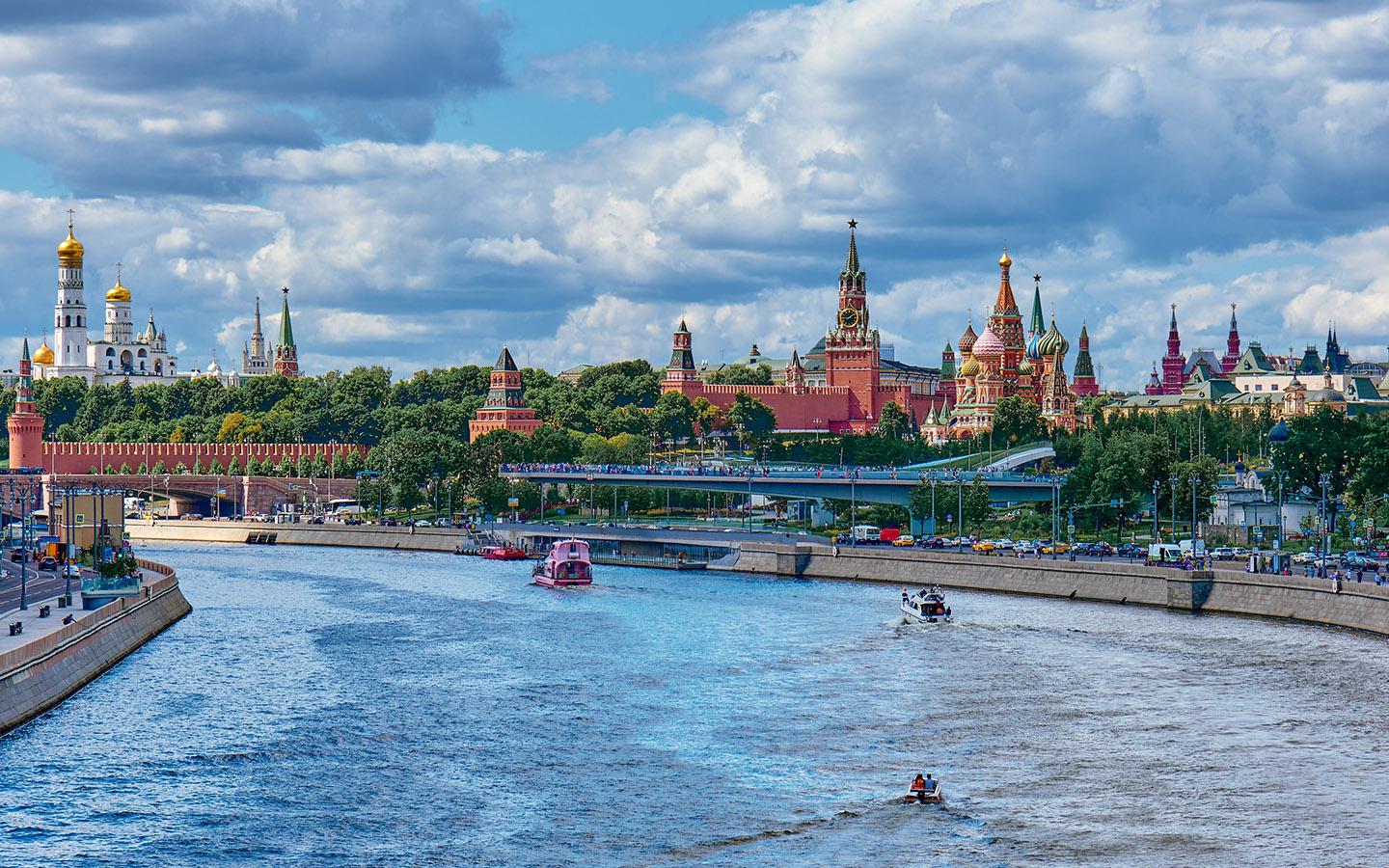 В Москве перекроют сразу несколько набережных. Мы узнали, когда и почему