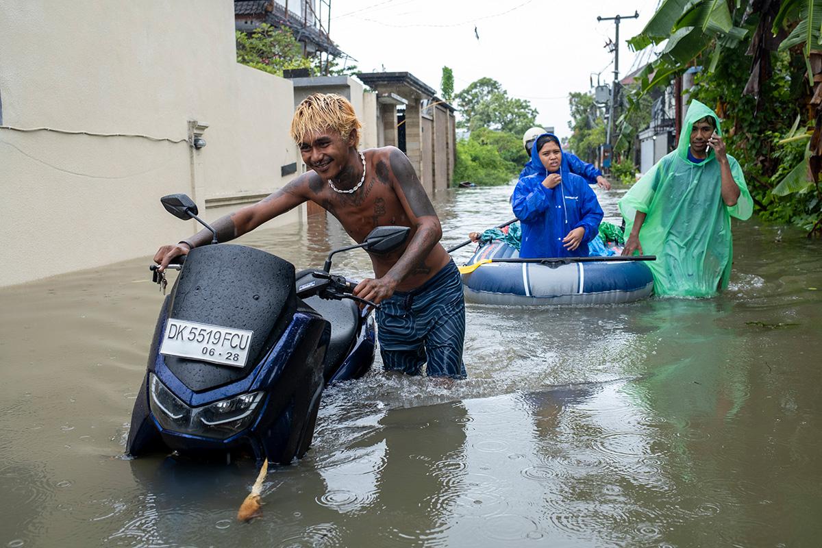 Наводнение в результате проливных дождей на острове Бали, 24 февраля 2026 года