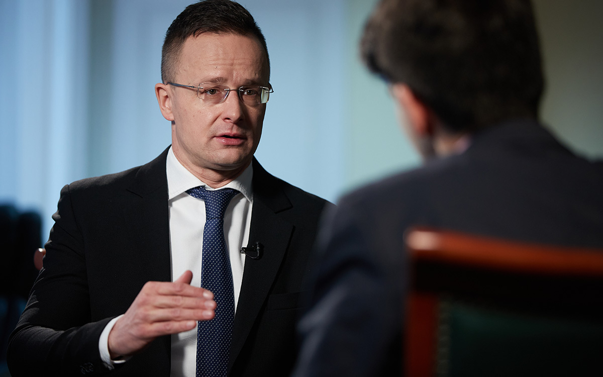 Глава МИД Венгрии оценил призывы не работать с Москвой