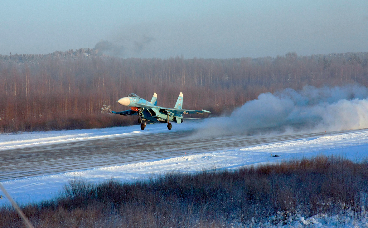 Истребитель ​Су-27
