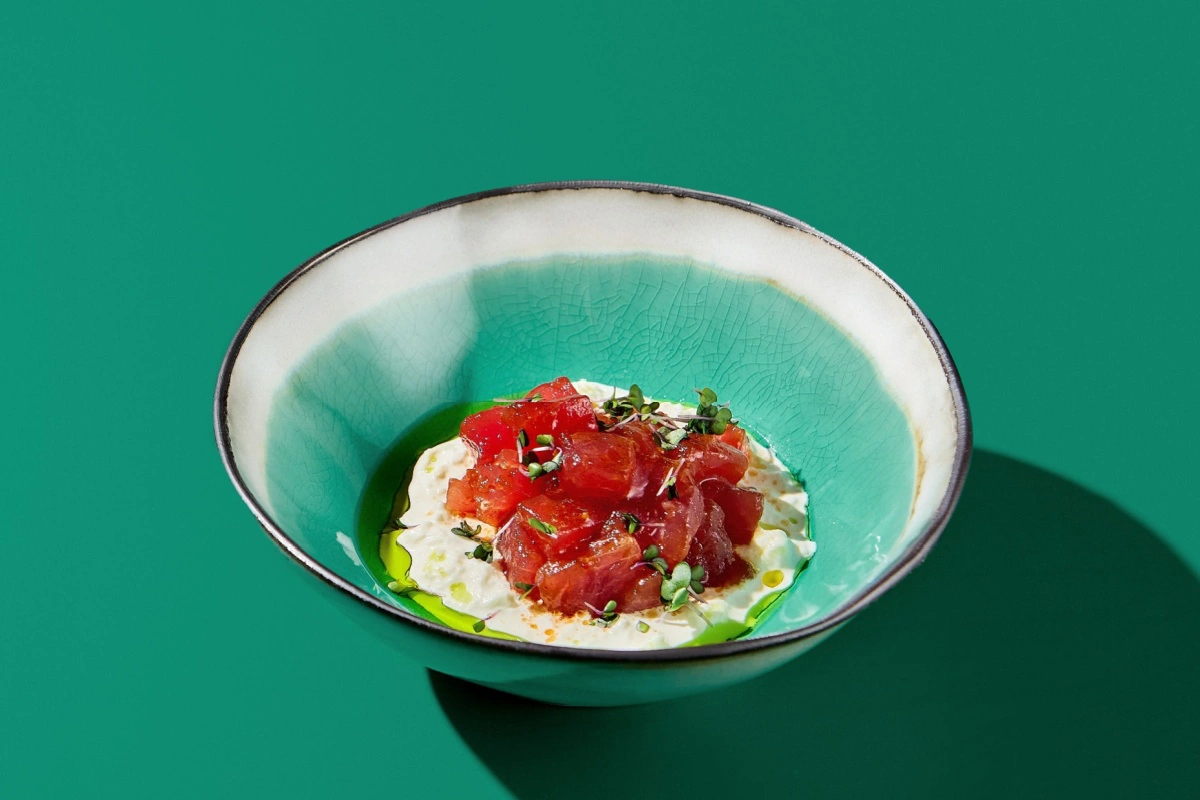 Тунец со страчателлой