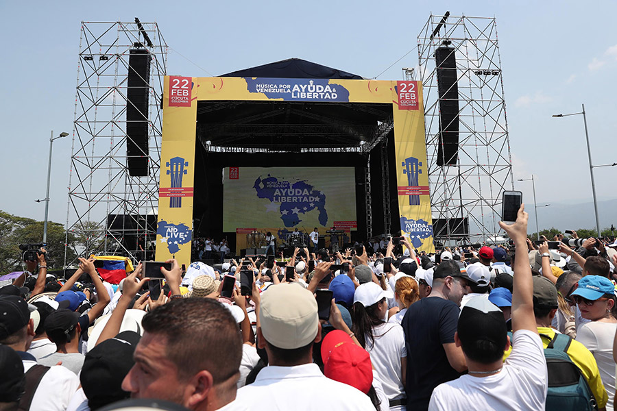 Участниками концерта Venezuela Aid Live стали по меньшей мере 32 артиста из десятка стран
