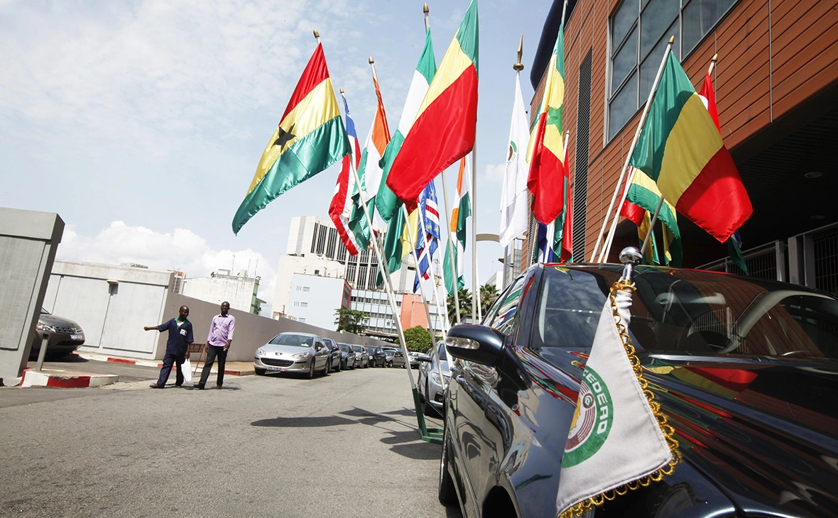 Thierry Gouegnon / Reuters