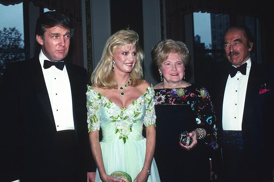 Дональд Трамп с женой Иваной Трамп и своими&nbsp;родителями, 1989&nbsp;год