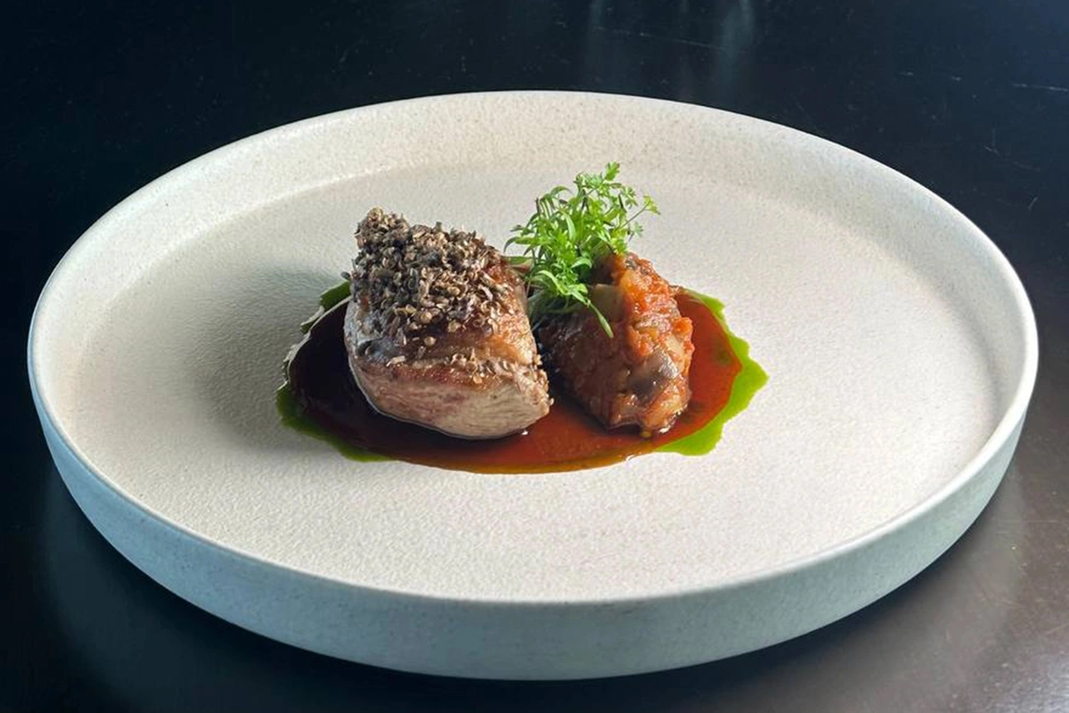 Утиная грудка с цитрусовым жу