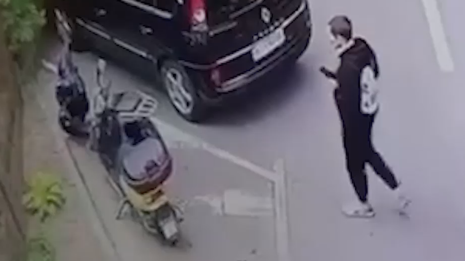 Пришел на свидание: в Киеве необычным образом хотели убить боевика "Азова"*