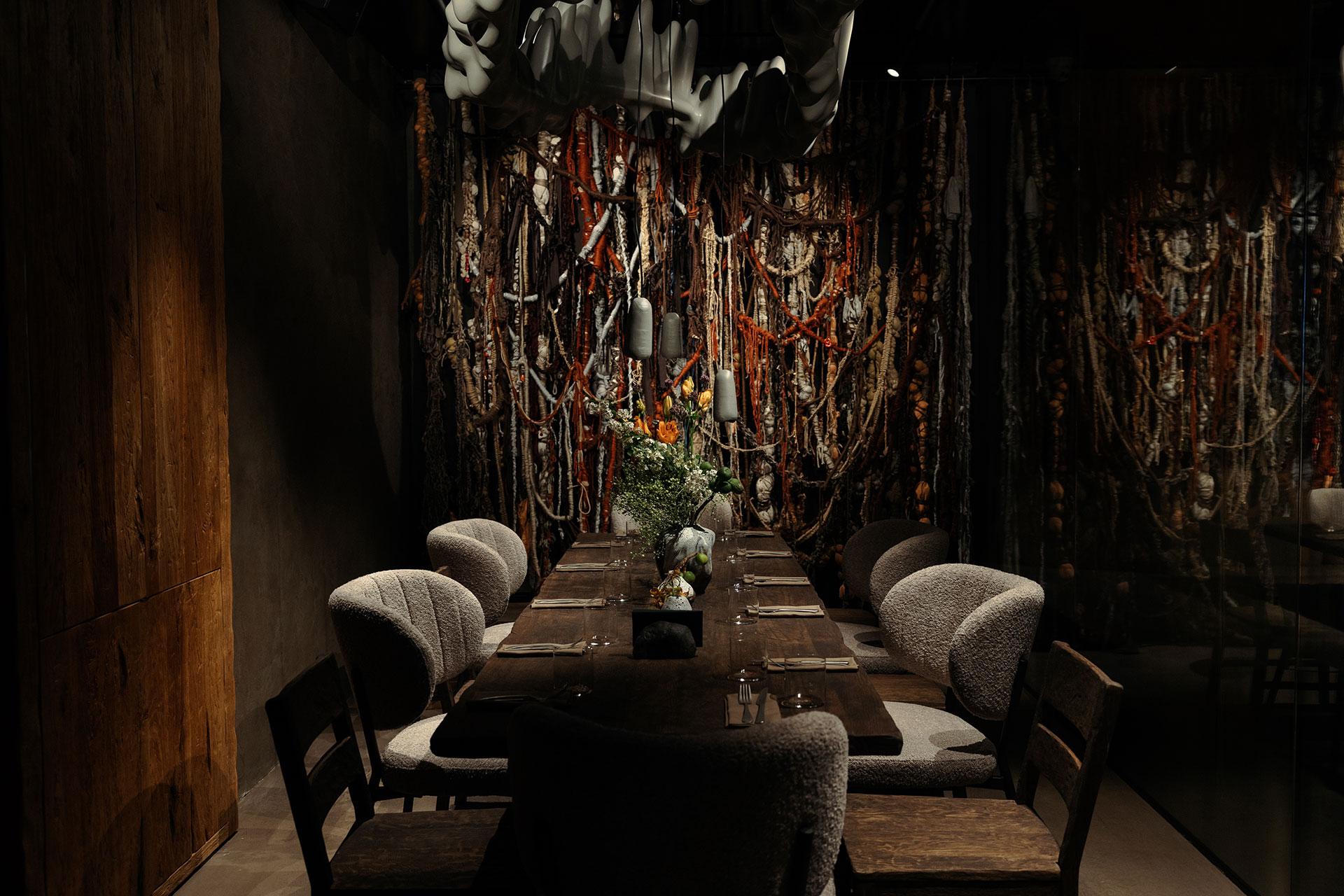 Интерьер ресторана &laquo;Manul&raquo;