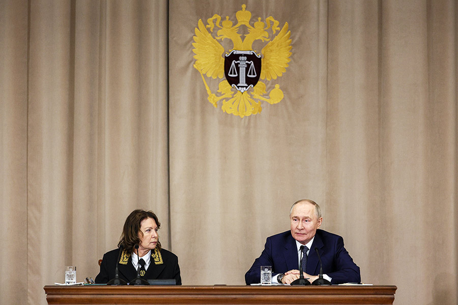 После назначения она заявила, что планирует бороться с проблемой высокой нагрузки на судей. Об этом ее просил и президент. &laquo;Будем работать в этом направлении... может быть, путем освобождения судов от дел, которые могут быть рассмотрены во внесудебном порядке&raquo;,&nbsp;&mdash; отметила Подносова. Для решения проблемы она допускала применение искусственного интеллекта, но подчеркивала: применение ИИ возможно только по бесспорным вопросам, когда работа судьи носит технический характер.