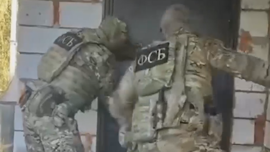 Силовики задержали двух подростков за попытку поджечь синагогу в Обнинске