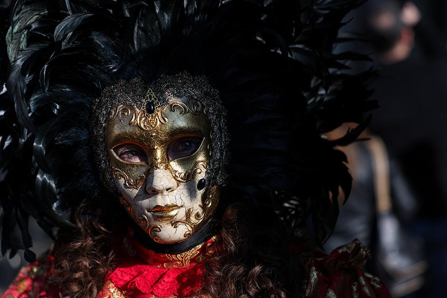 Крысы и крестоносцы: как проходит Венецианский карнавал. Фотогалерея