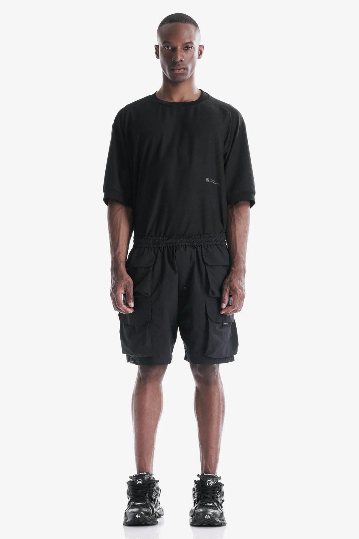 Шорты Krakatau, 11 990 руб. (ru.krakatauwear.com)