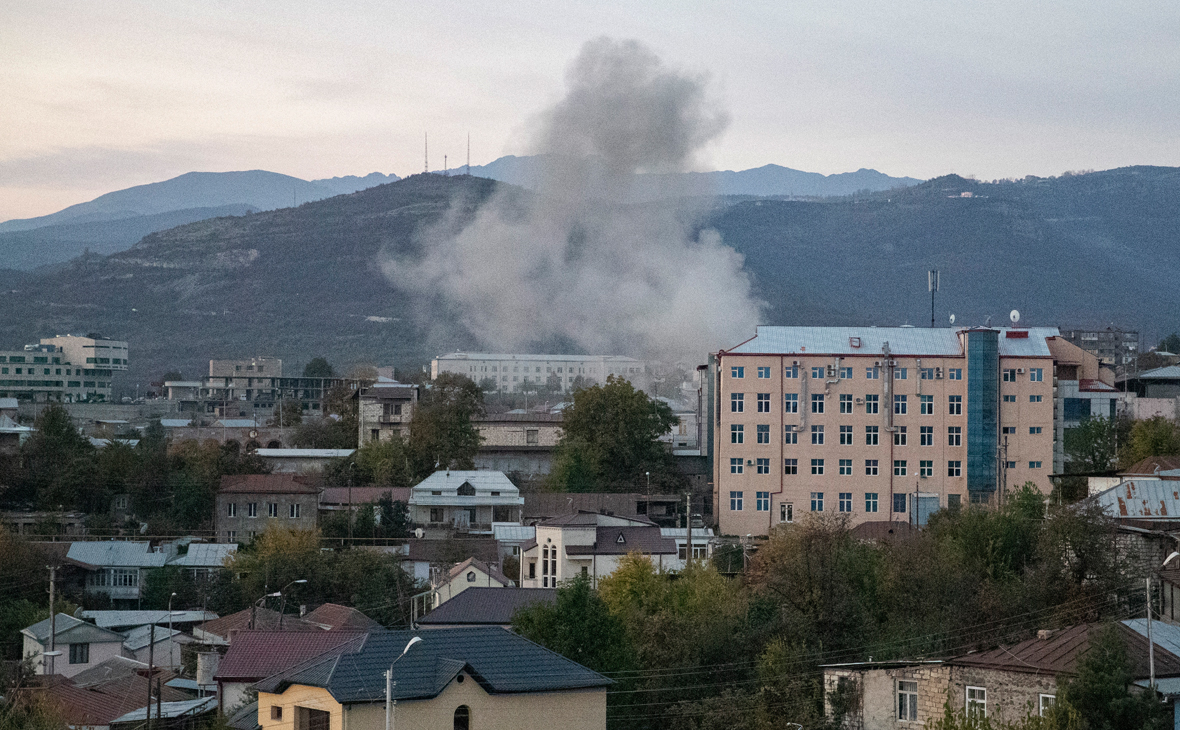 Последствия обстрела 31 октября на центральном рынке Степанакерта