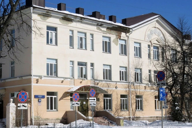 Тюменское правительство выставило на торги здание за 140 млн рублей