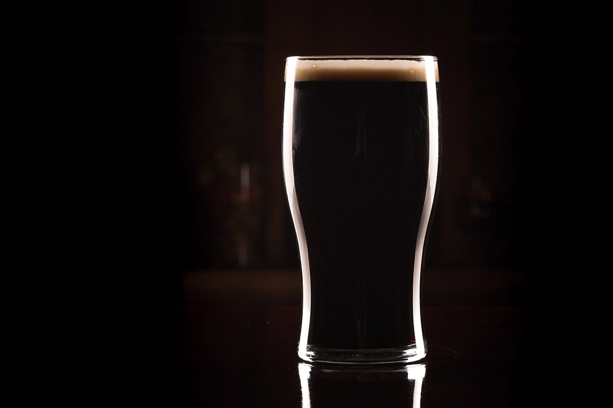 История семейного бренда Guinness началась в Ирландии в 1759 году, когда Артур Гиннесс начал варить пиво на арендованных мощностях в Дублине